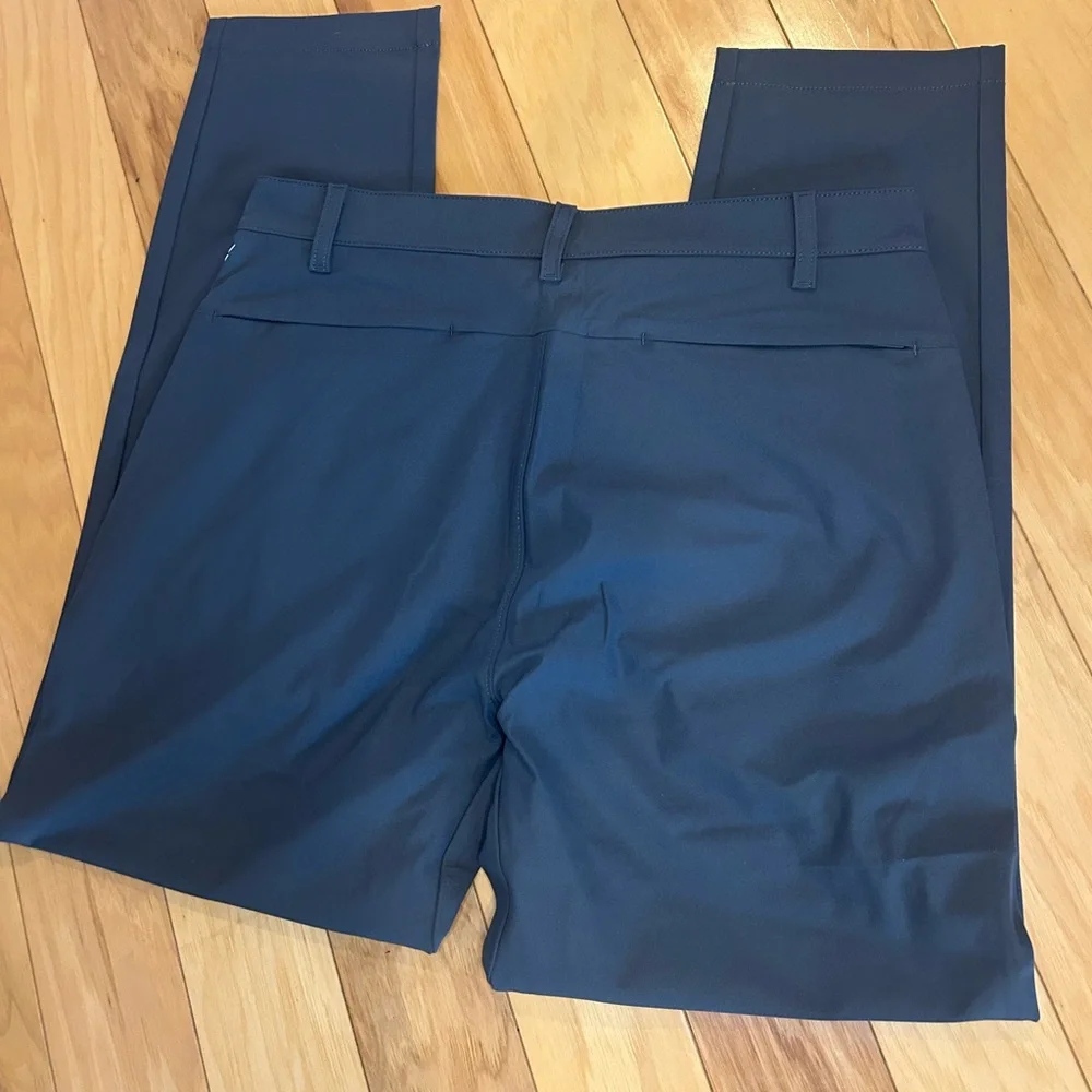 NWT Fabletics The Don Men's 5-Pocket Trouser Pants in Onyx (Gray)